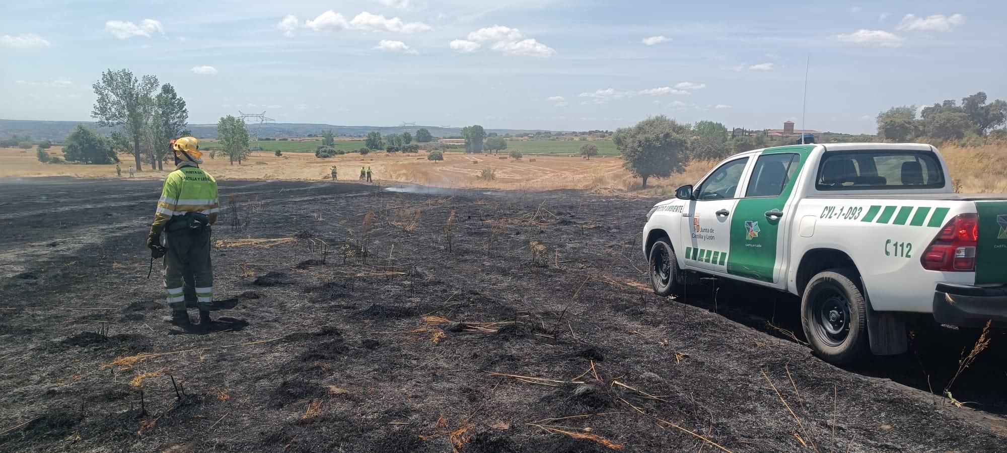 GALERÍA | Incendio forestal en la comarca de Sayago