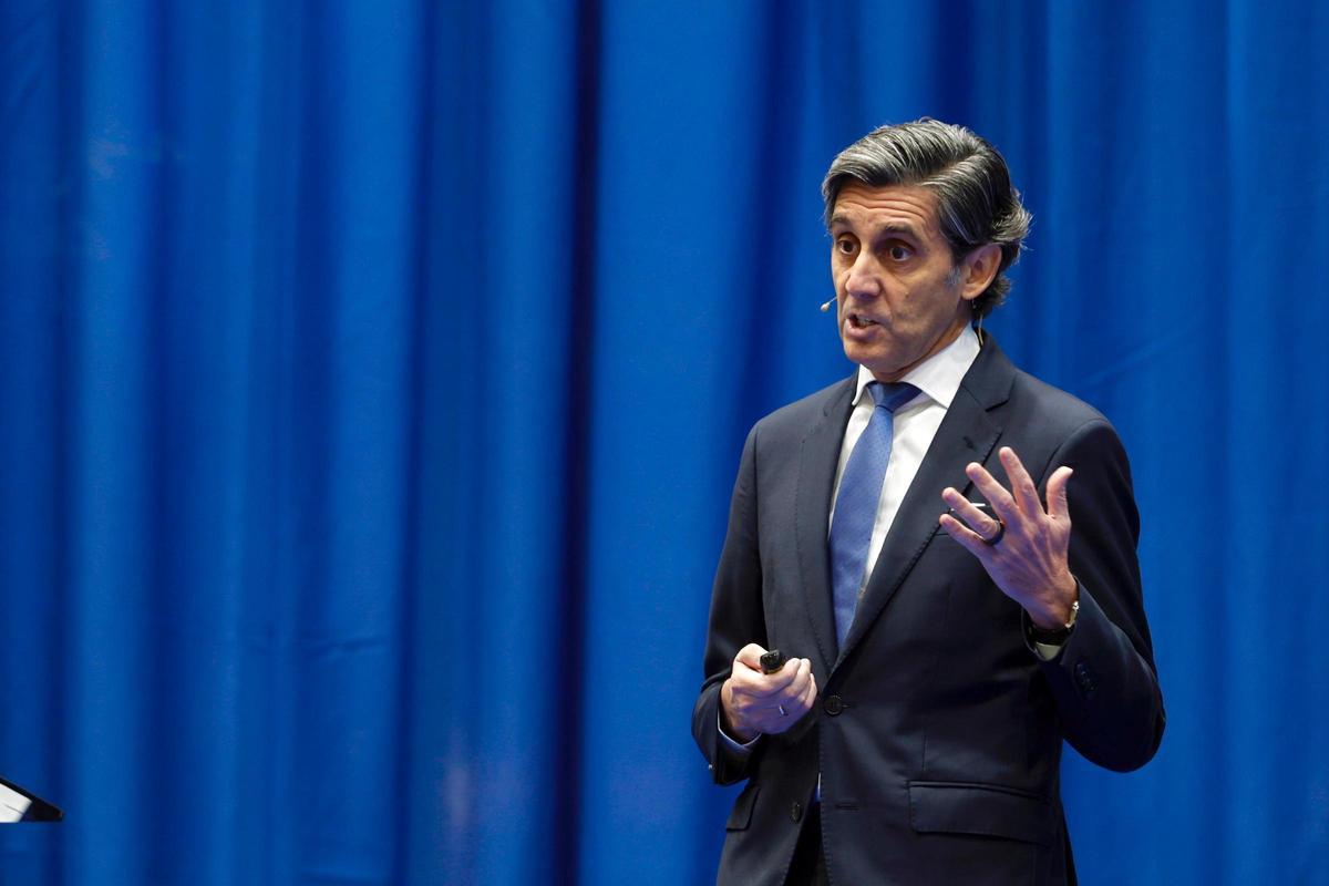 Todas las fotos de Forinvest, en Feria Valencia, con José María Aznar