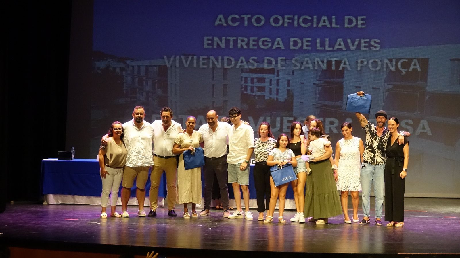 FOTOS | La entrega de llaves de las VPO de Santa Ponça, en imágenes
