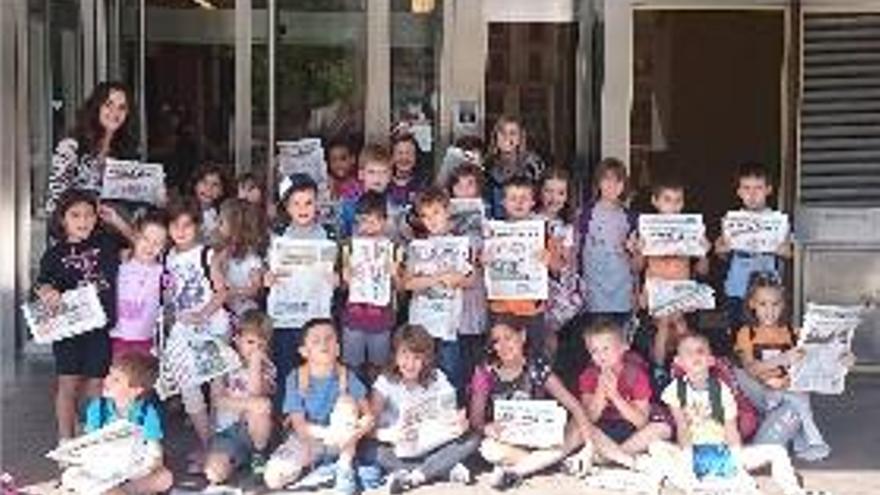 Els nens del Casal del Pla visiten el Diari de Girona
