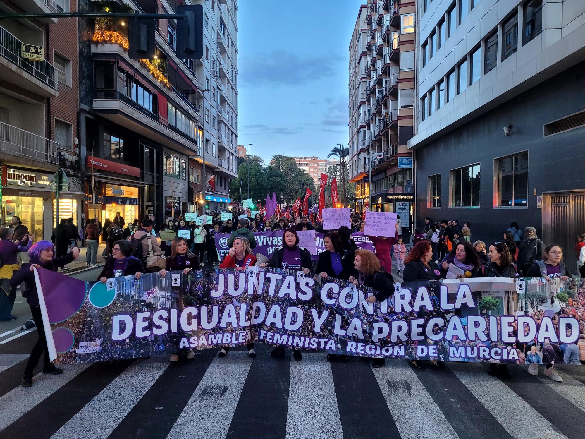 Salida de la manifestación por el 8M de Murcia