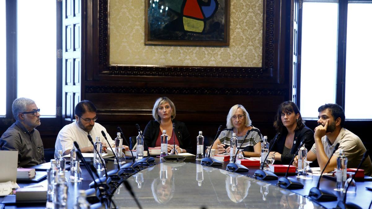 Reunión de la Mesa del Parlament para tratar la petición de reconsideración de Junts sobre la suspensión de Laura Borràs.