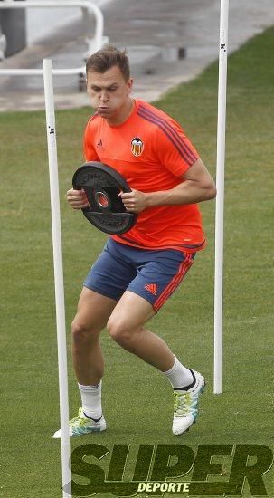 Cheryshev vuelve al grupo y apunta al Villarreal