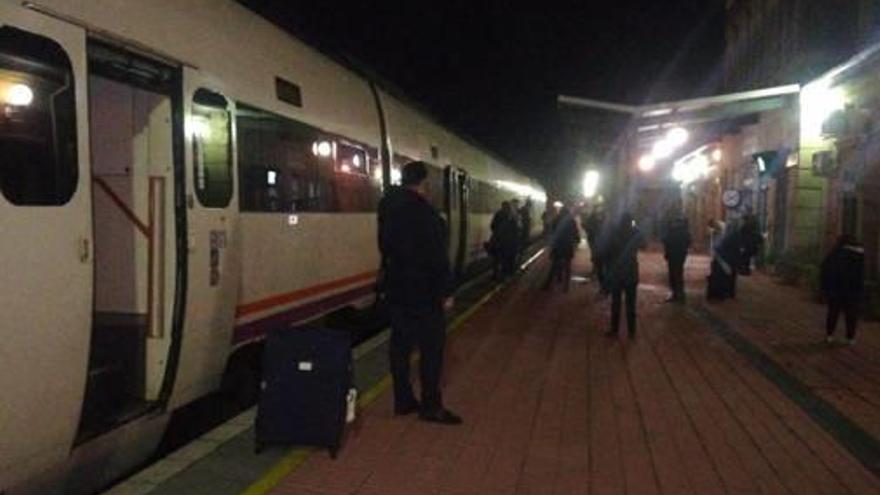 El tren avariat amb 163 passatgers a Extremadura