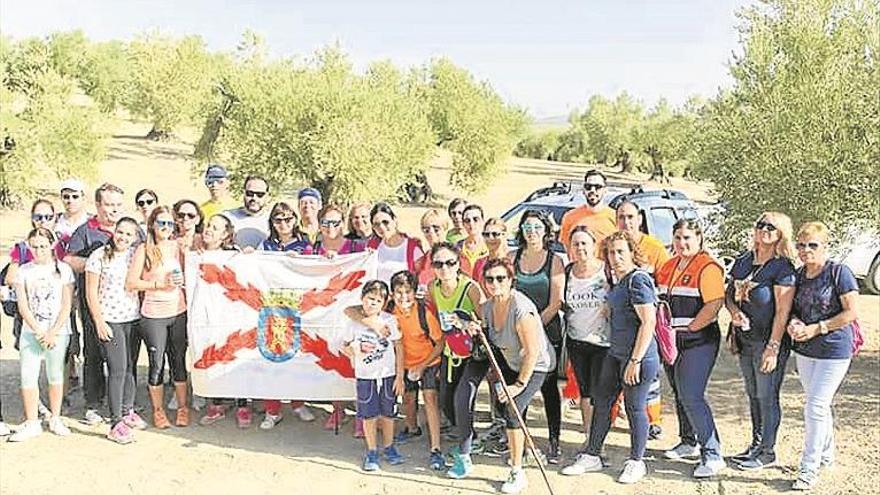 Los senderistas celebran una década de la ruta ‘Nos vemos en Morente’