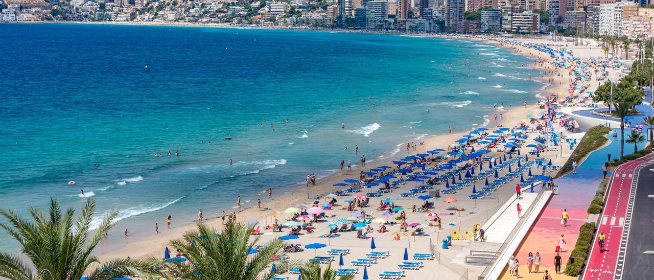 La playa de Poniente de Benidorm es una de las mejores de España