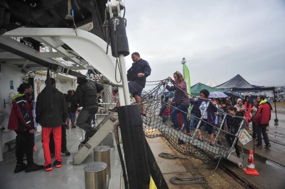 Así es el Rainbow Warrior de Greenpeace