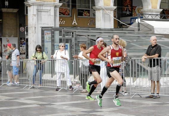 9.000 Läufer aus 49 Ländern gingen am Sonntag den 15.10. an den Start. In der Marathon Disziplin gingen die Deutschen leer aus.