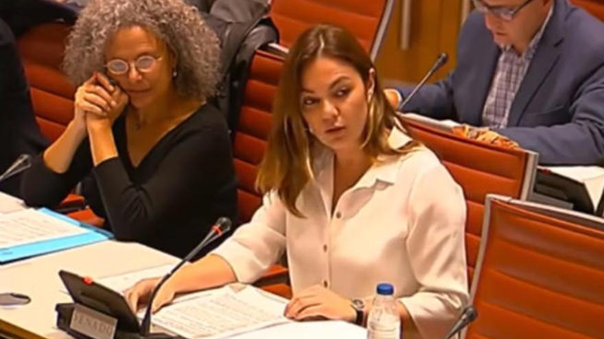 La senadora de NC, María José López, en una comisión de la Cámara alta.