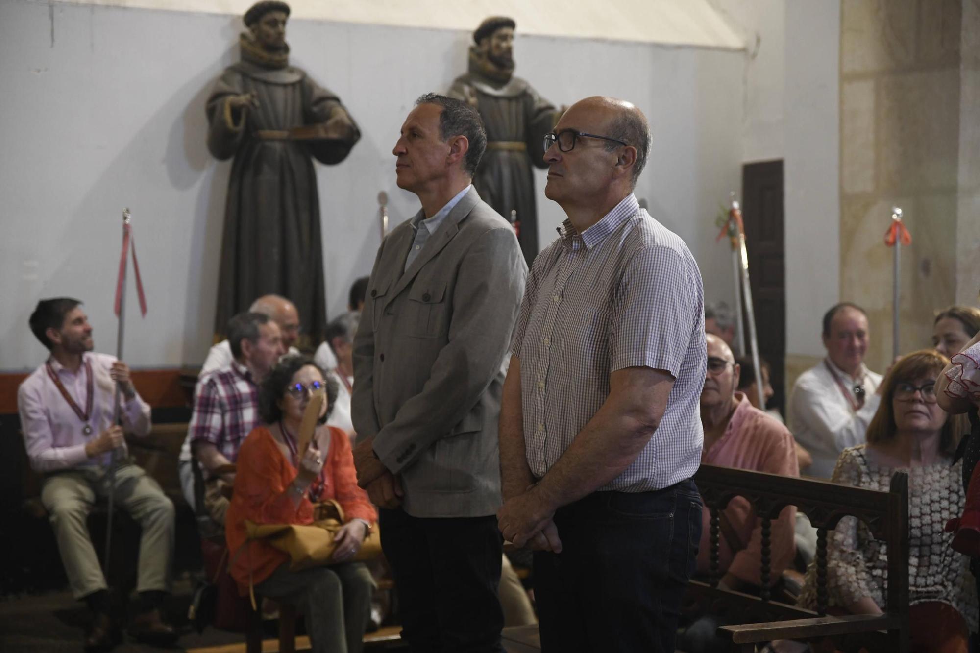 Entrada de 35 personas en la Cofradía de La Virgen de la Concha.