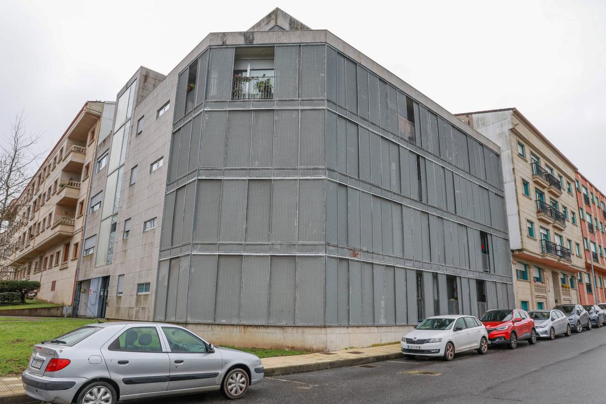 Edificio de promoción pública de Barrantes (Ribadumia).