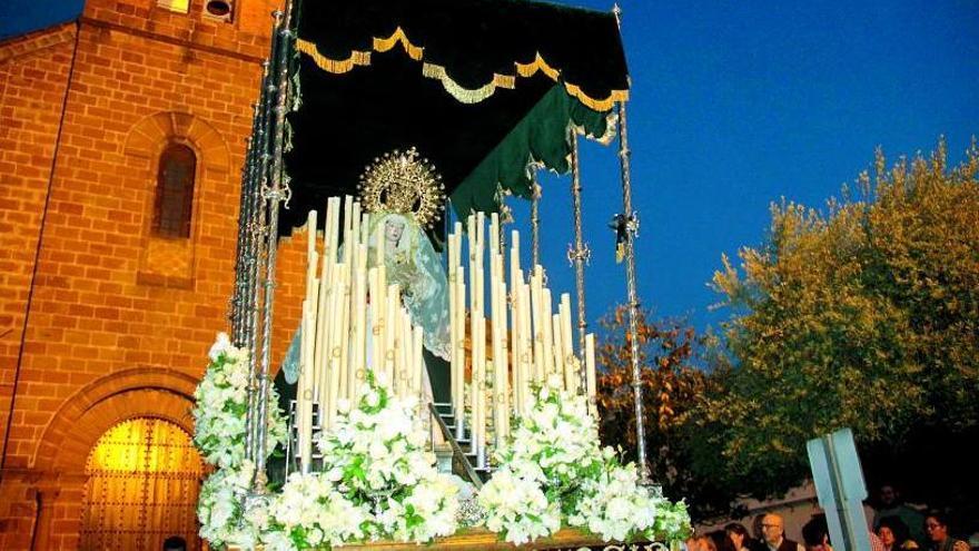 Paz y Esperanza: Inicio de la procesión desde la Inmaculada.