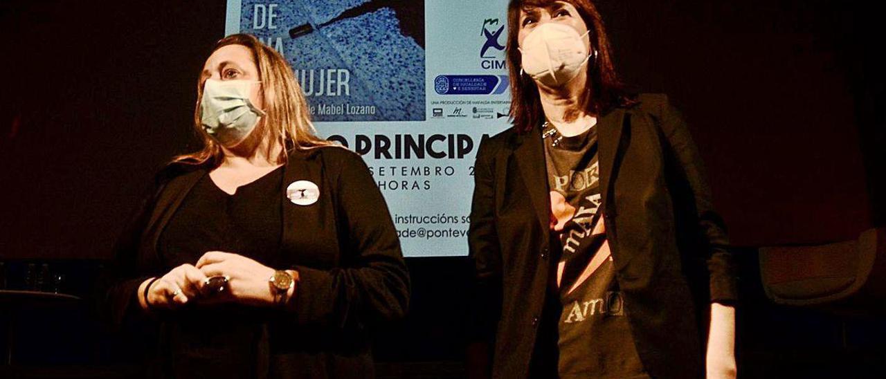 Mabel Lozano en el estreno del documental, ayer, en el Teatro Principal.