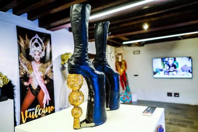 Exposición de Drag Vulcano en Gáldar