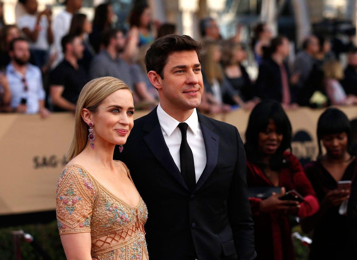 Emily Blunt y John Krasinki en la red carpet de los SAG Awards 2017