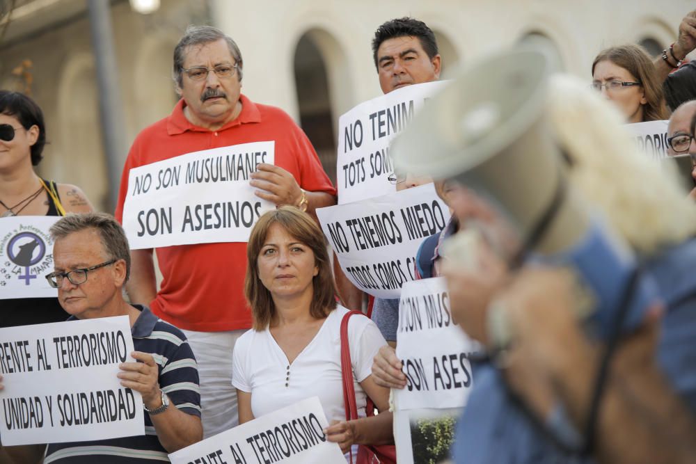 Concentración contra el terrorismo en Alicante