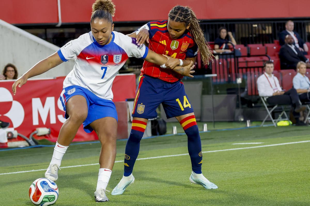 Clasificación para el Mundial de fútbol femenino: España - Inglaterra, en imágenes.