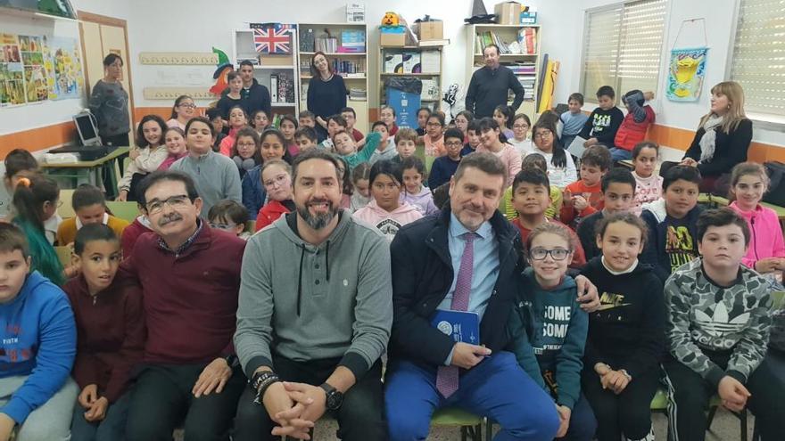 Cuidando el medio ambiente en el colegio El Mirador