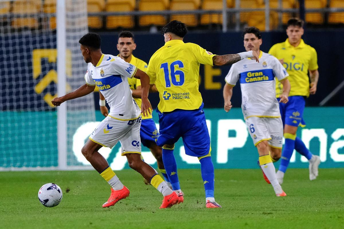 El Cádiz CF - UD Las Palmas, de la final del Carranza, en imágenes El Cádiz CF - UD Las Palmas, de la final del Carranza, en imágenes