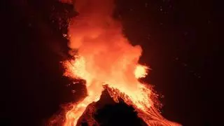 Directo | La Laguna se vacía ante la amenaza de la colada norte del volcán de La Palma