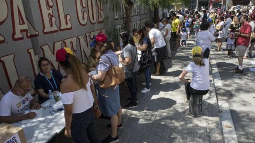 Polèmica a Barcelona: urnes al carrer