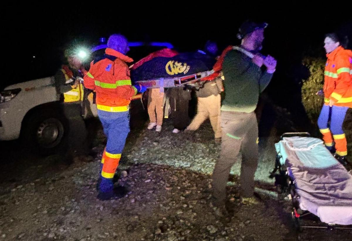 Parte final del rescate, cerca de la ambulancia.