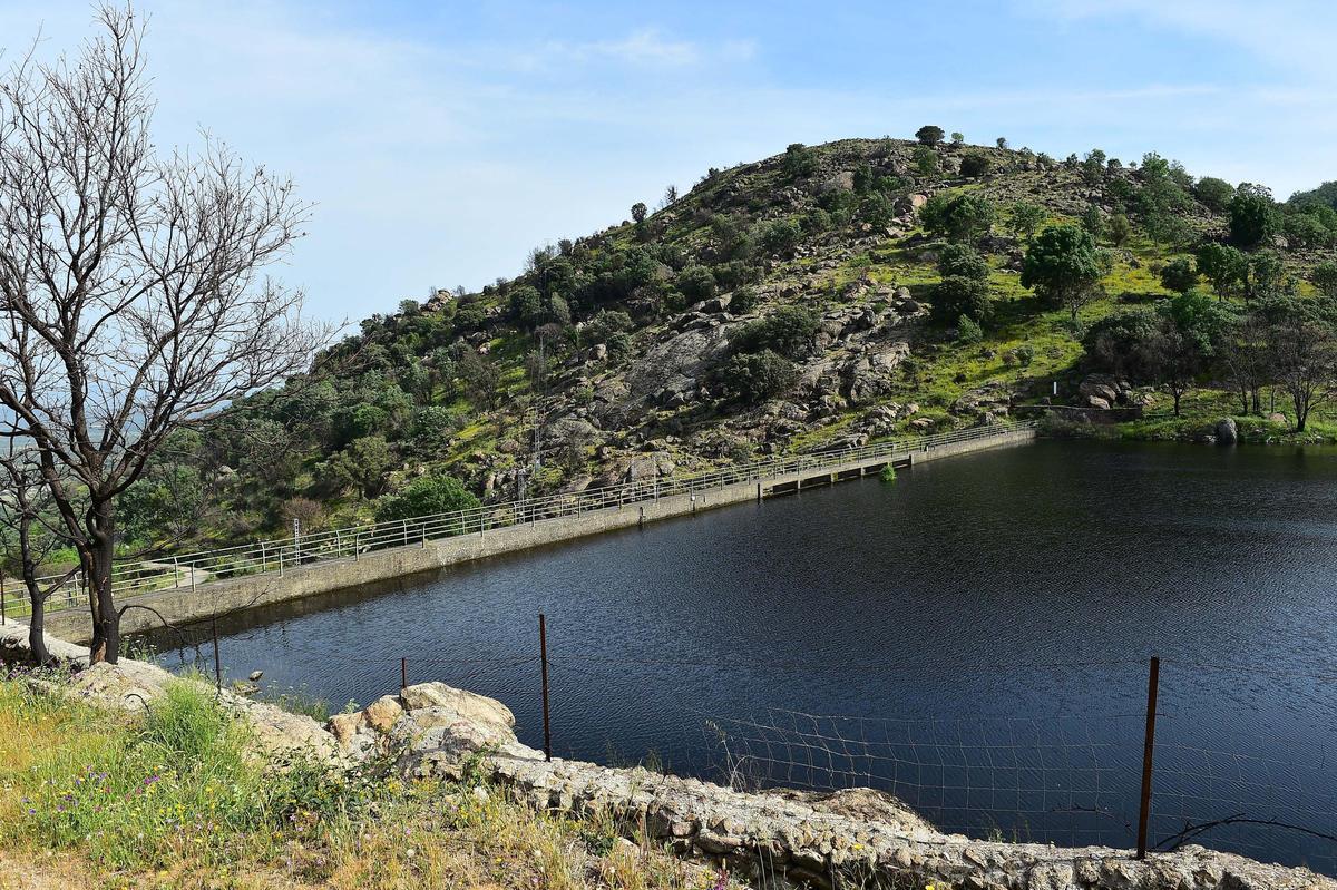 Fotogalería | Imágenes de la presa que abastece a Villar y Oliva de Plasencia