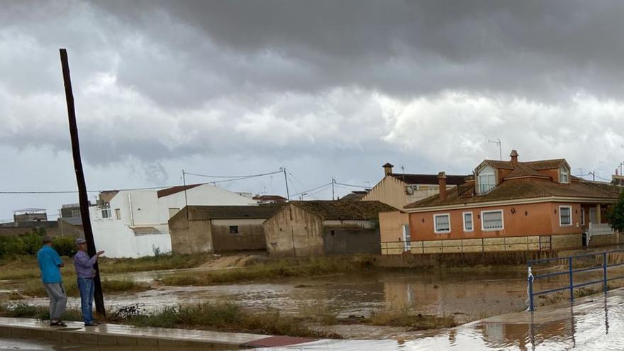 El agua inundó cultivos en Balsapintada. | L.O.