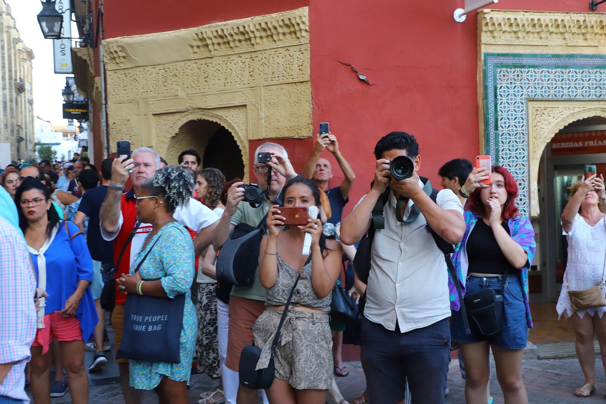 La Virgen del Tránsito llega a la Catedral en su esperada procesión