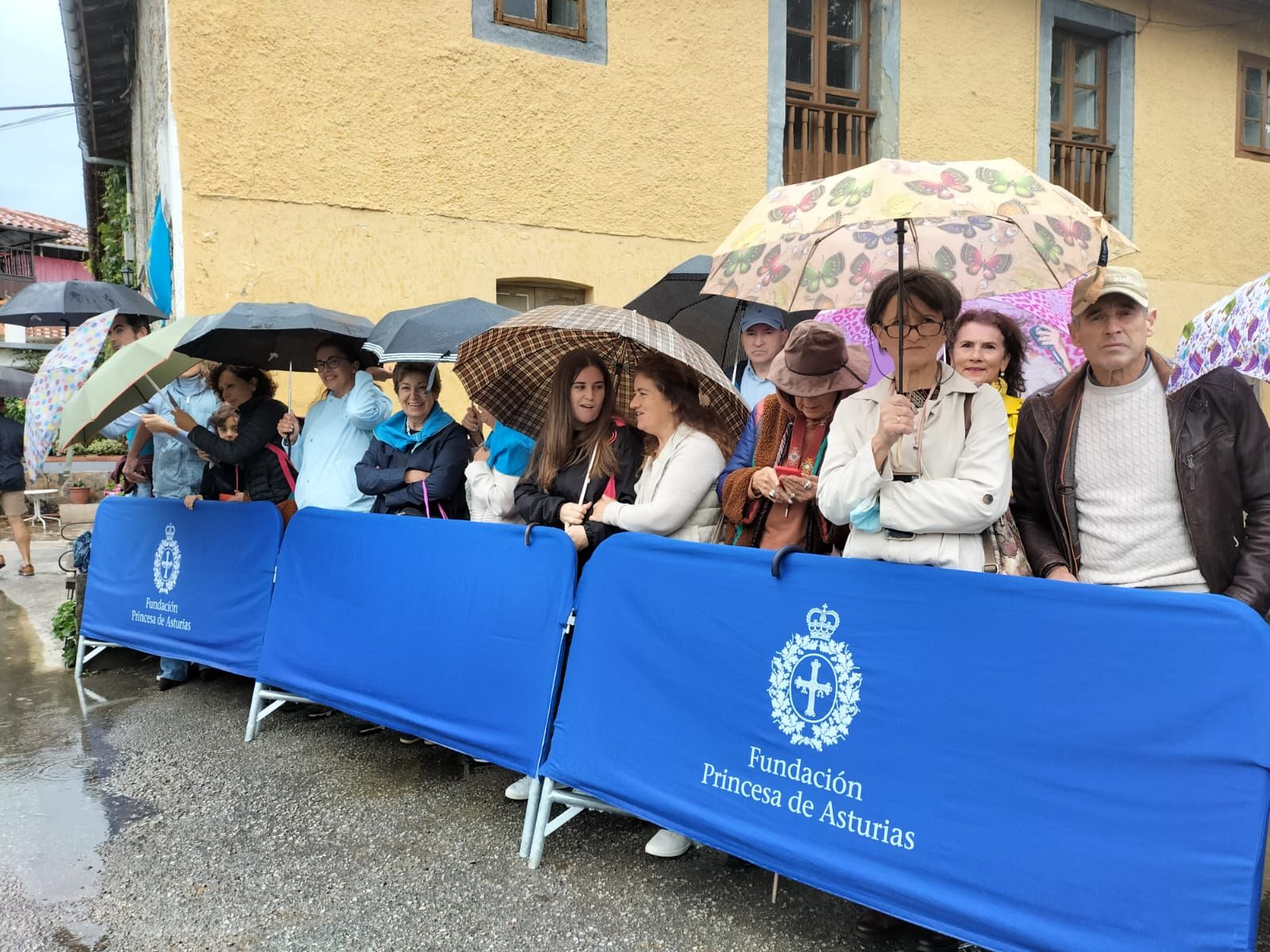 EN IMÁGENES: La Familia Real visita Cadavedo para hacer entrega del premio al Pueblo Ejemplar