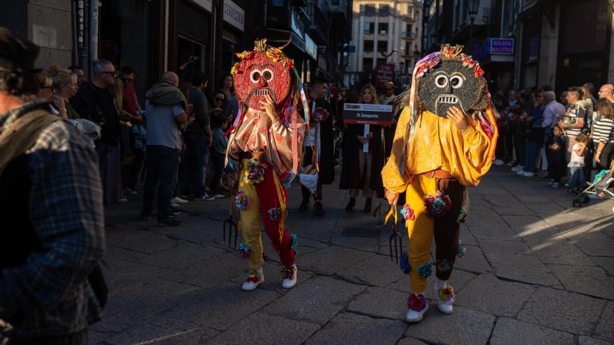 Las mascaradas toman el centro de la ciudad
