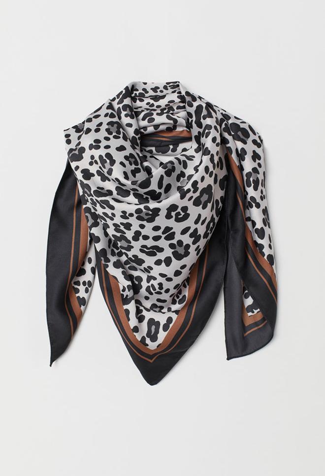 También en estampado de leopardo, de H&M