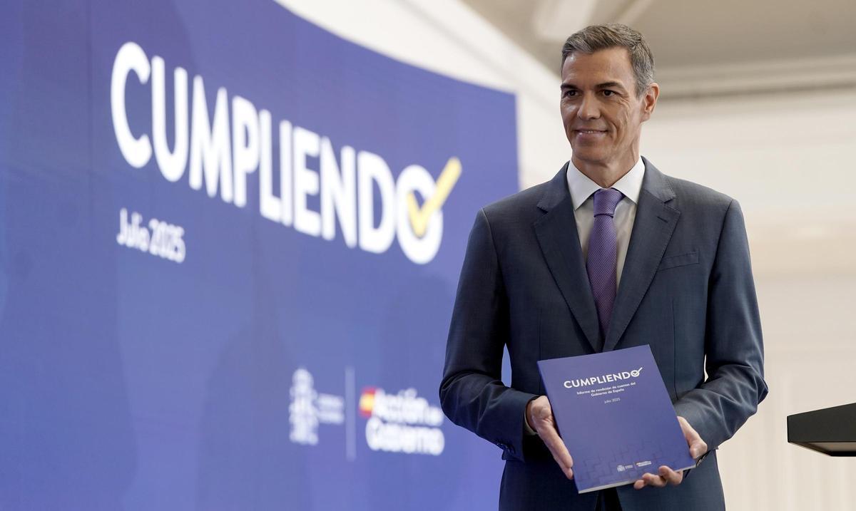 Pedro Sánchez, presidente del Gobierno, comparece en Moncloa.
