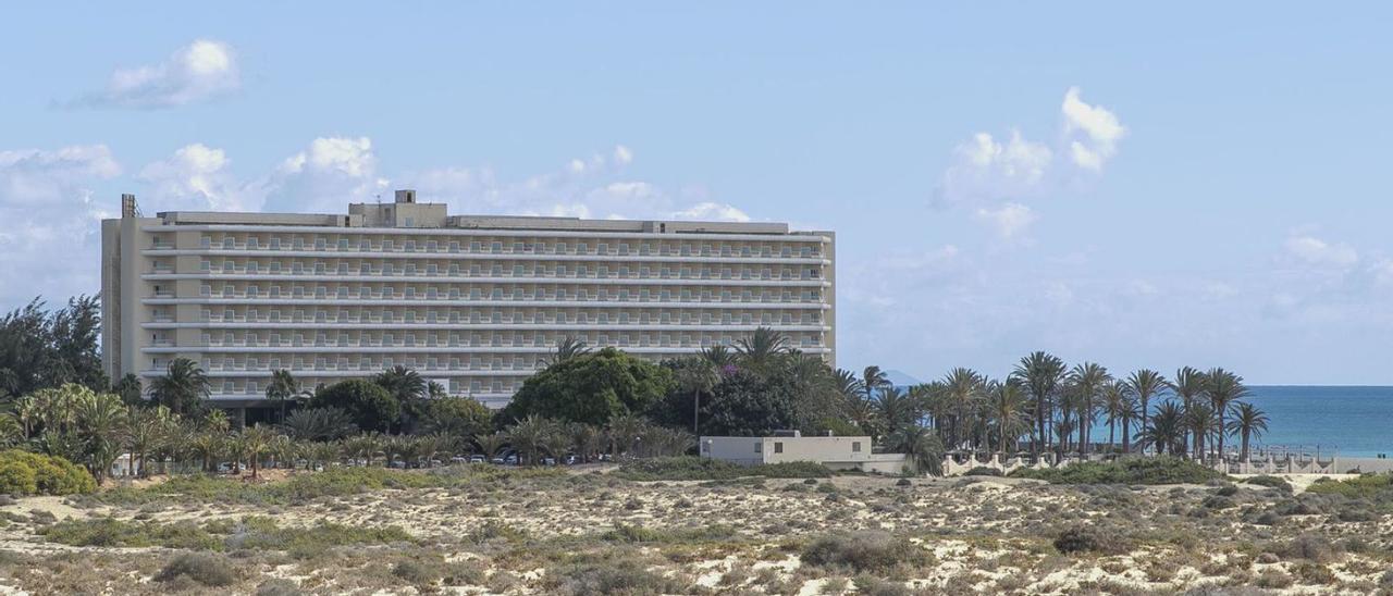 Hotel RIU Oliva Beach, a pie de la playa de Corralejo en Fuerteventura. |