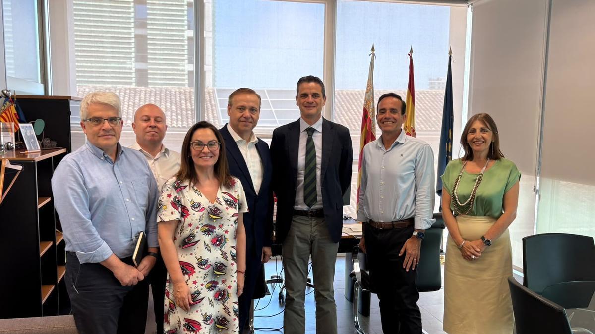 Asistentes a la reunión en la Generalitat