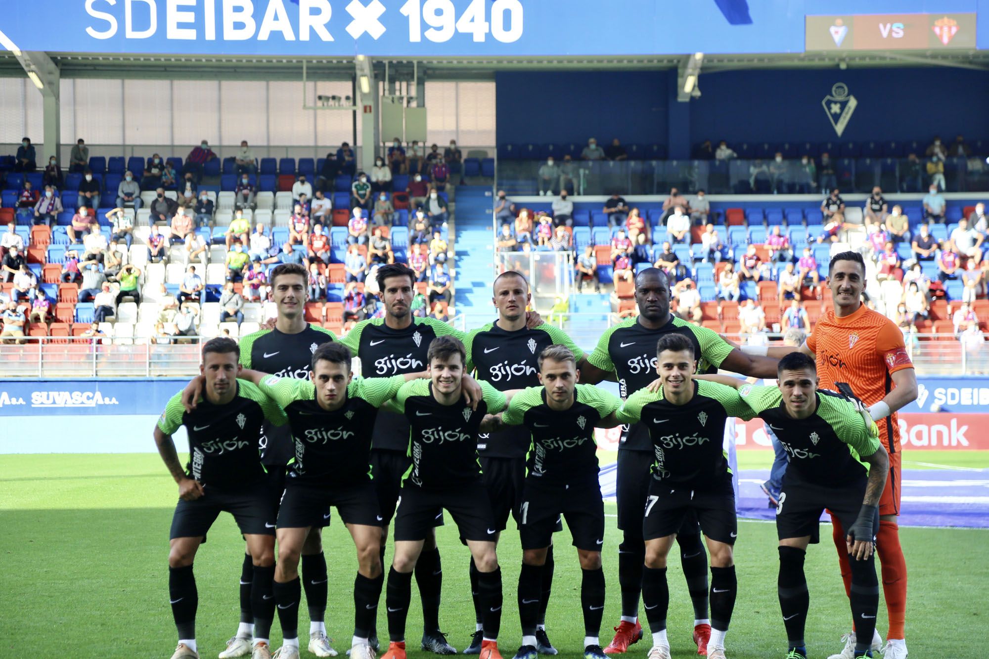 El partido entre el Eibar y el Sporting, en imágenes