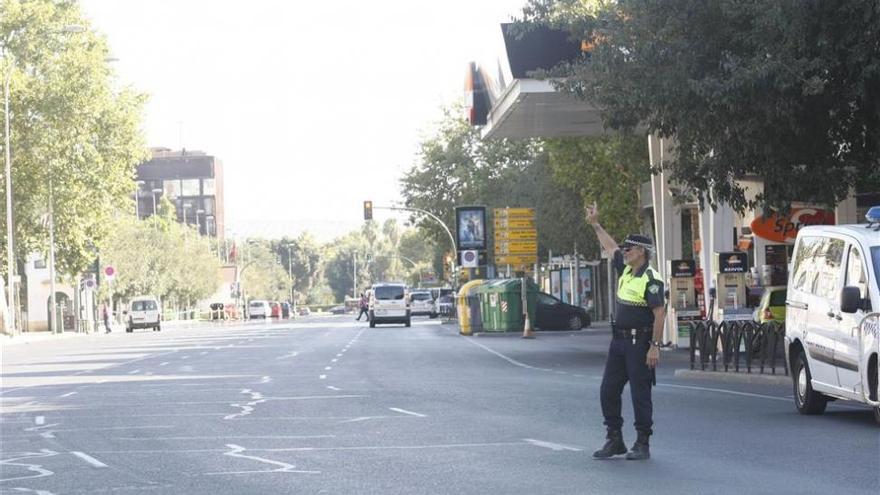 Continúa en la UCI el aparcacoches atropellado en República Argentina