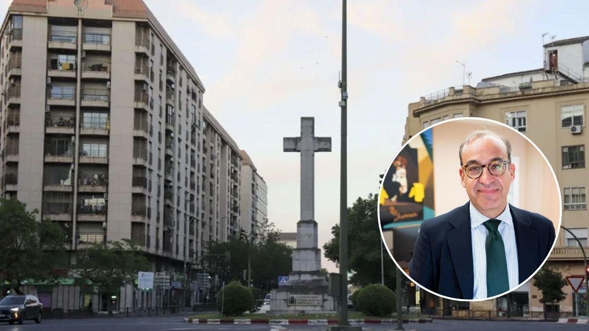 El consistorio cacereño, con Mateos al frente, da el salto judicial contra la retirada de la Cruz de Plaza América.