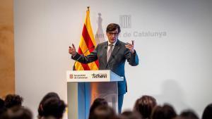 Barcelona 21/04/2026 Economia. Acto de entrega de becas para estudiantes en prácticas de la Generalitat presentado por el presidente de la Generalitat Salvador Illa. AUTOR: JORDI OTIX