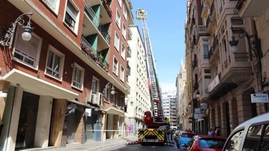 La fuga de agua inundó parte del antiguo cauce.