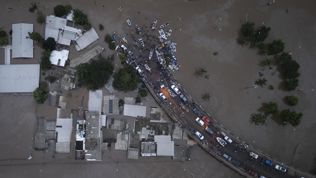 Brasil intenta contener la tragedia provocada por las inundaciones