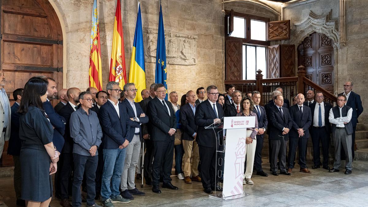 Presentación del manifiesto por la cerámica en el Palau de la Generalitat.