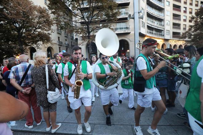 En imágenes | El Maratón de charangas se apodera del centro de Zaragoza