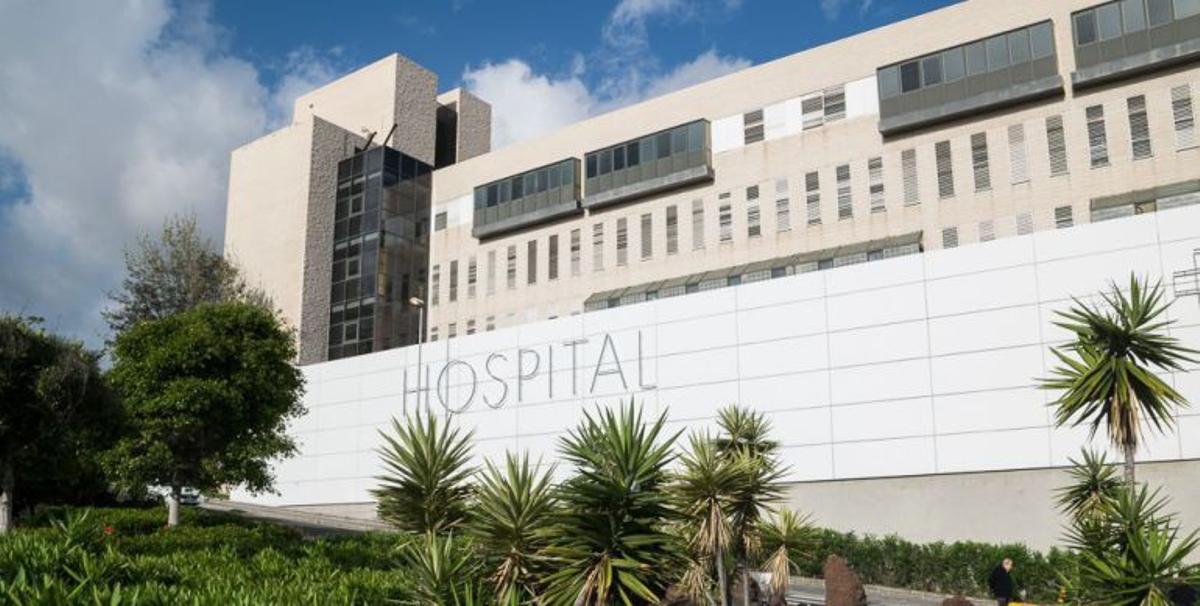 Fachada Hospital Doctor Negrín, en Las Palmas de Gran Canaria.