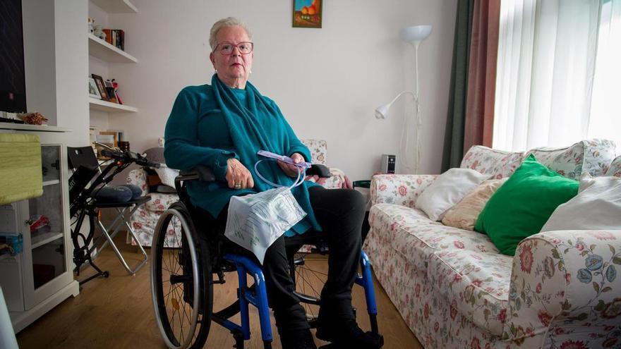 Isabel Castro, vecina de A Coruña con paraplejia, sobre la falta de bolsas de orina: &quot;Te crea una inseguridad tremenda”