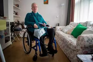 Isabel Castro, vecina de A Coruña con paraplejia, sobre la falta de bolsas de orina: "Te crea una inseguridad tremenda”
