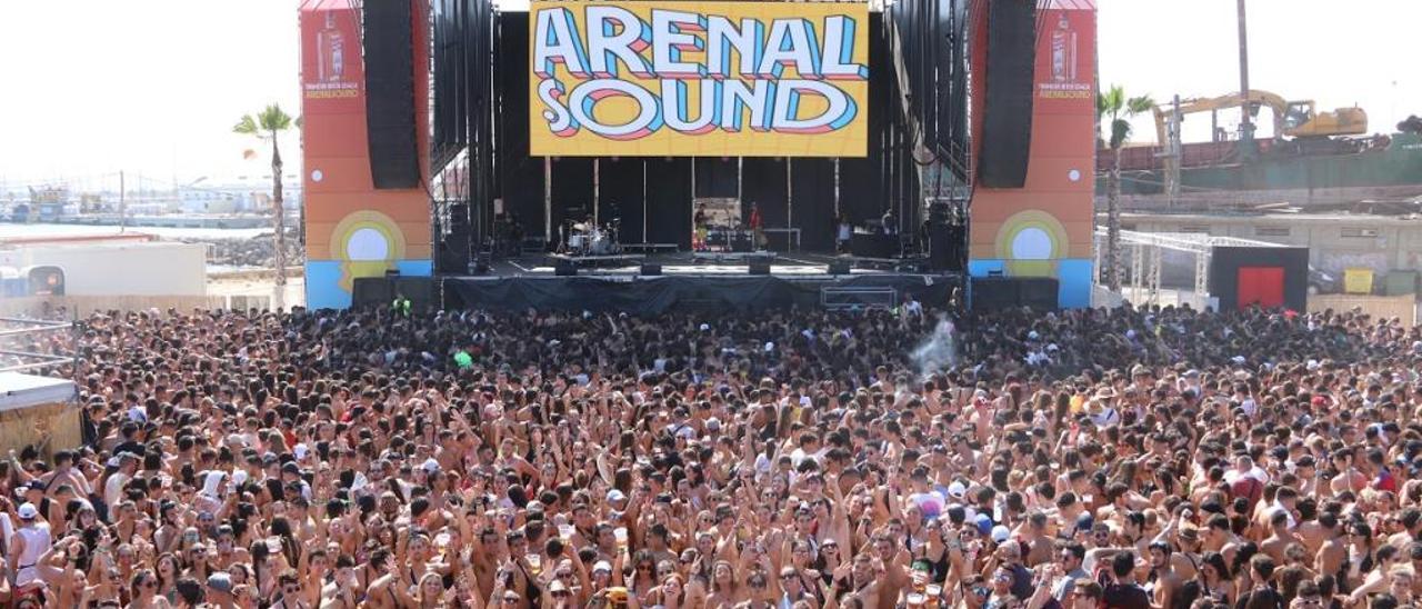 Escenario principal del festival Arenal Sound.