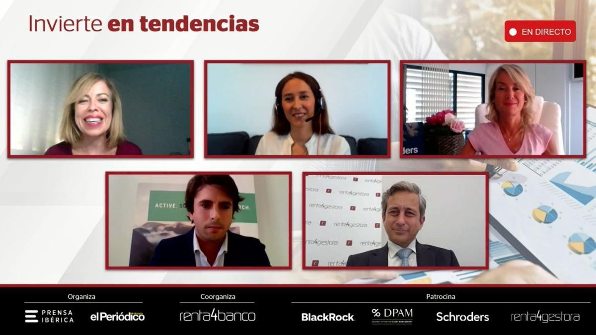 La periodista Susana Criado moderó este encuentro digital en el que participaron Pilar Barcelona, Tania Salvat, Inés delMolino, Víctor Asensi y Celso Otero.