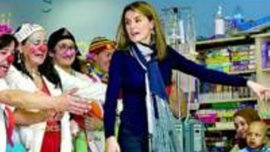 Letizia: LA PRINCESA VISITA A NIÑOS ENFERMOS