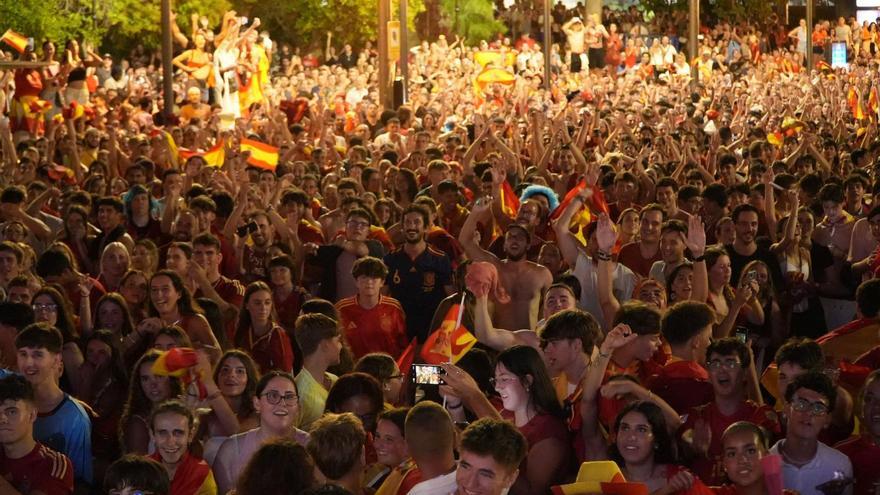 El vídeo de la celebración en la plaza de la Reina de Palma tras el triunfo de España en la Eurocopa